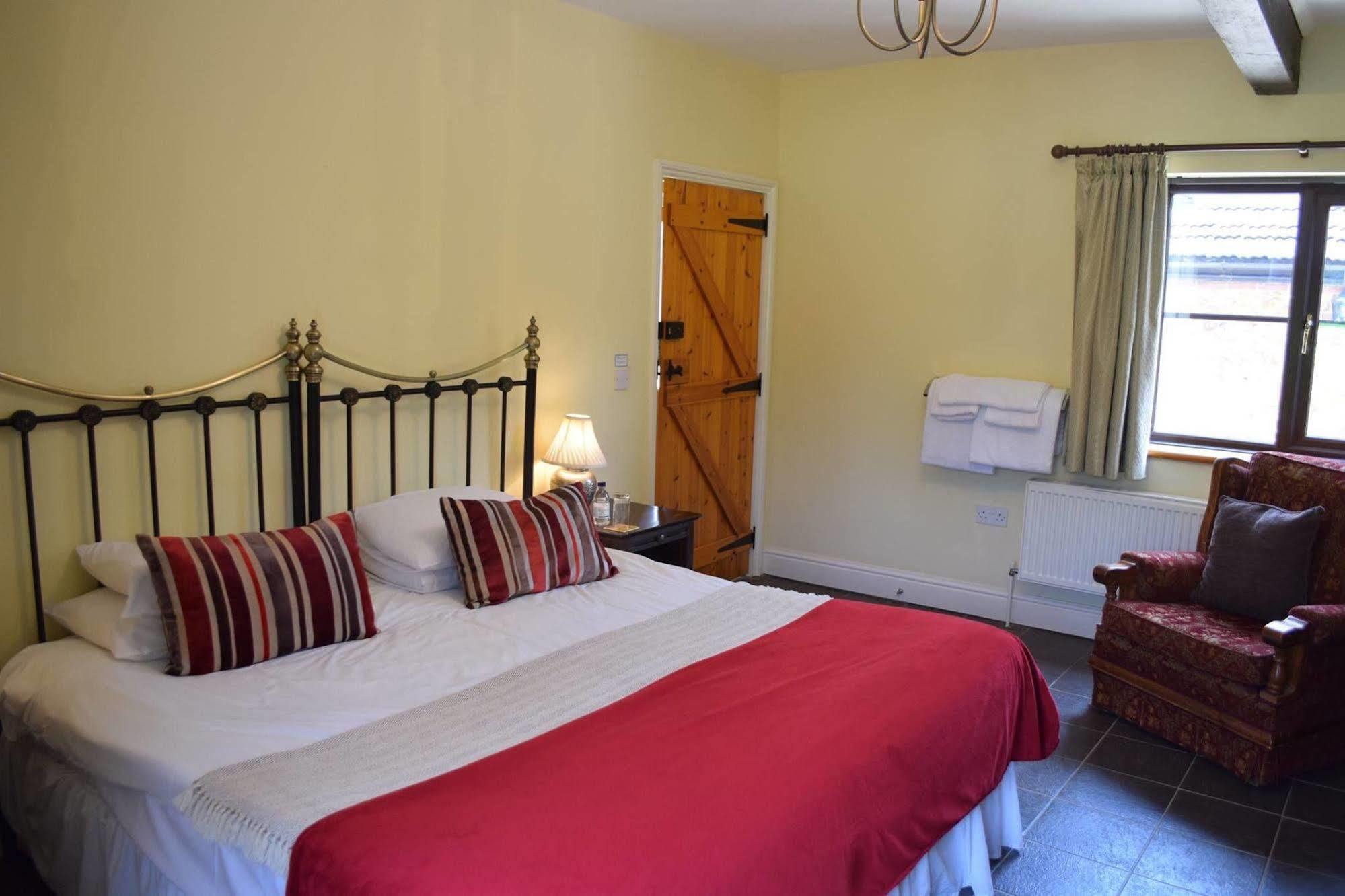 Hotel At The Farmhouse Hunters Hall Dereham Exterior foto